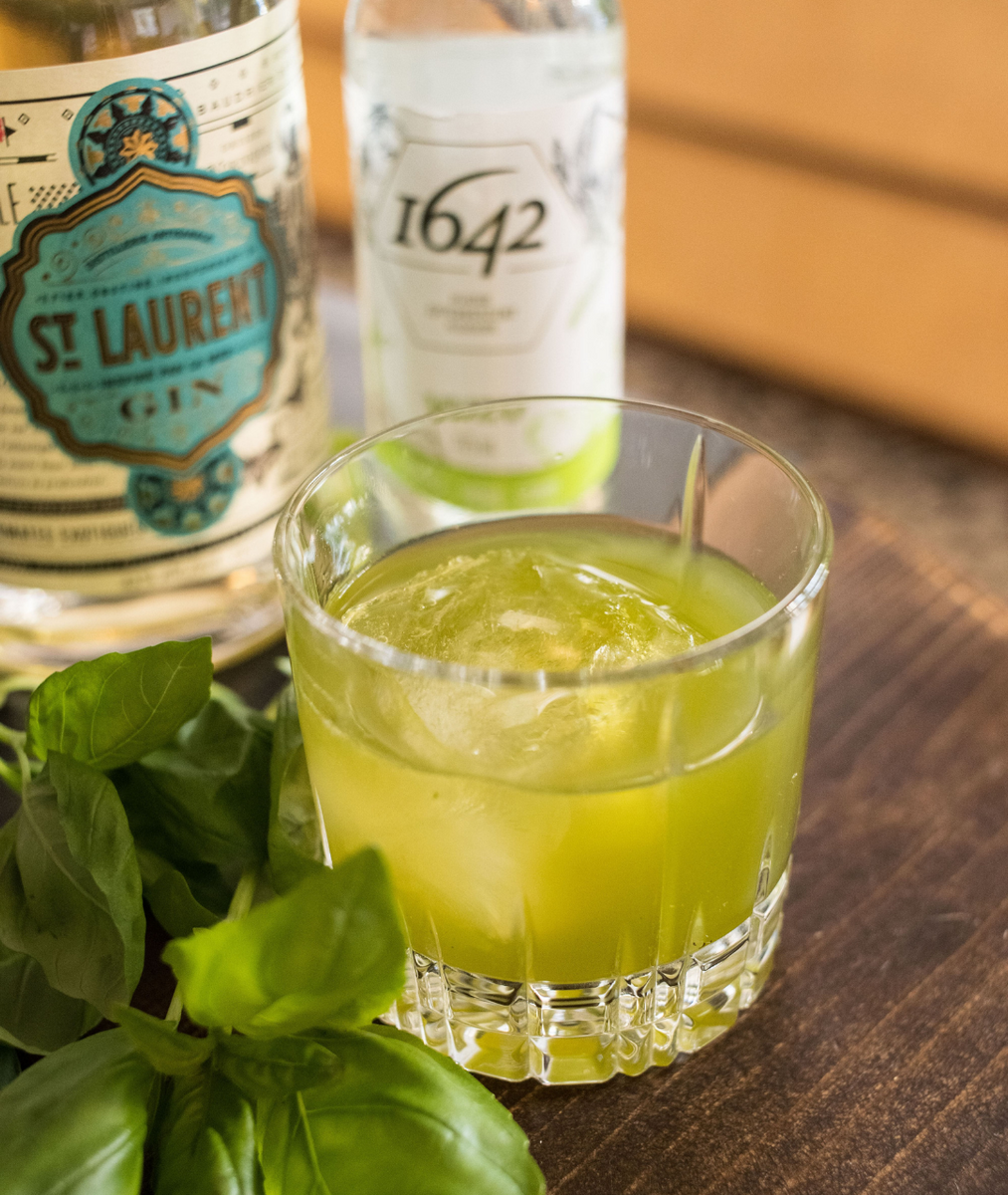 Basil Smash Cocktail 1642 1642 Tonics et Mixeurs